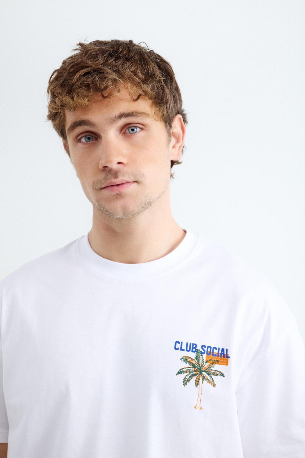 model_front full_1Rk5WyAoN7cmRqaRQPDRsGJA7p0_preview.jpg