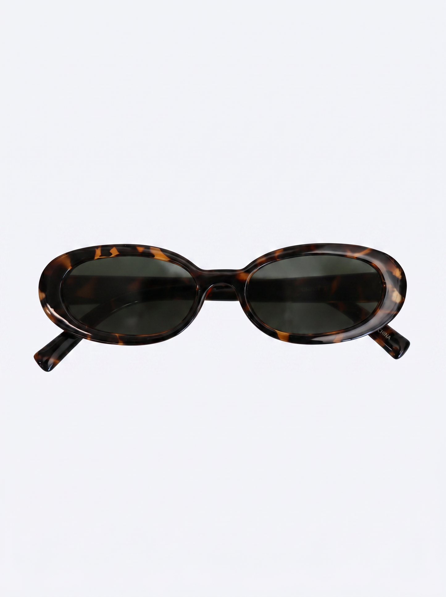 Gafas de sol ovaladas efecto carey