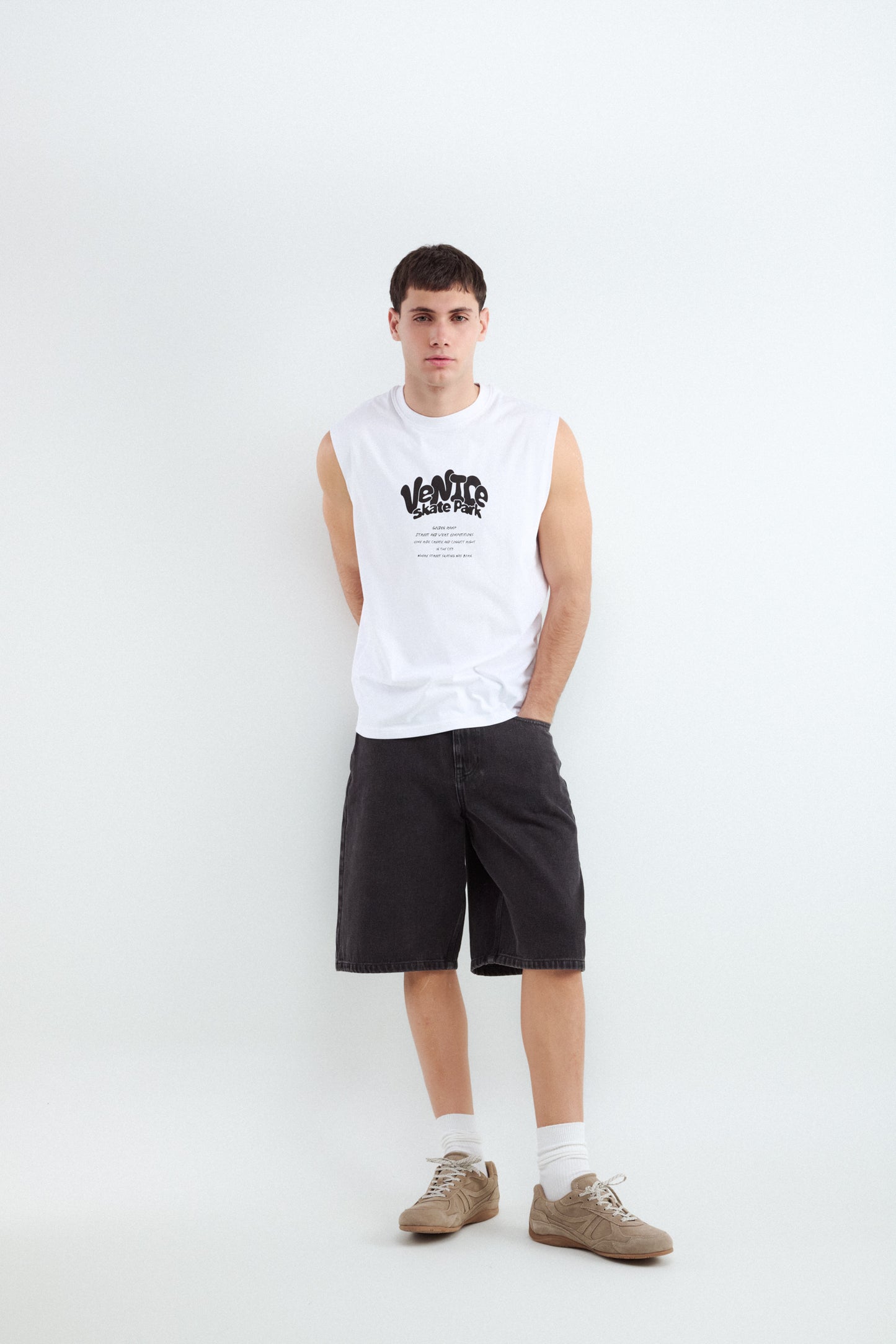 Sleeveless T-shirt with text