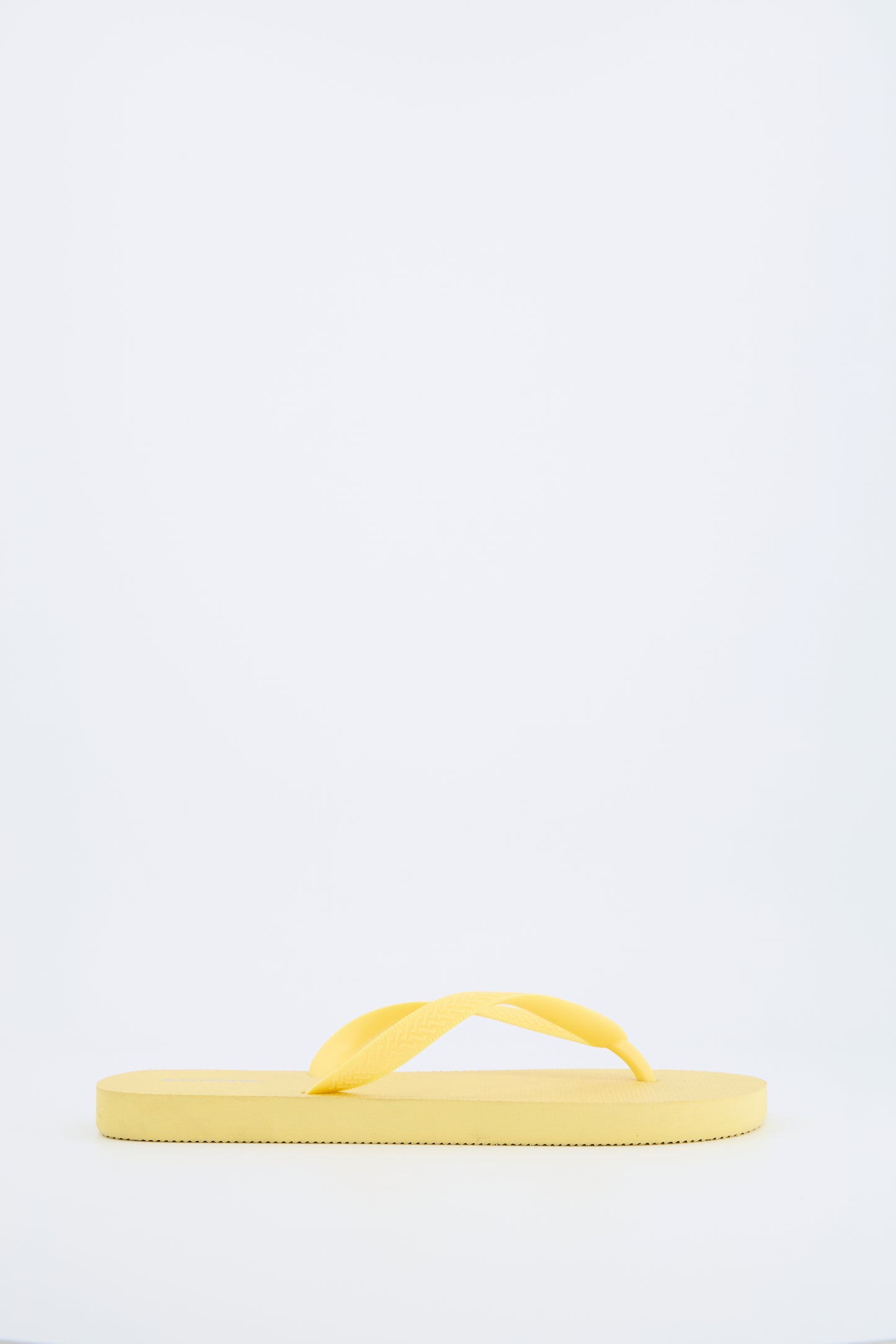 Flat sandal