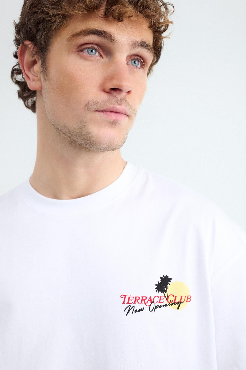 model_front full_AgjKzbADJzFPrKwMGn1ZT5oz3znr_preview.jpg