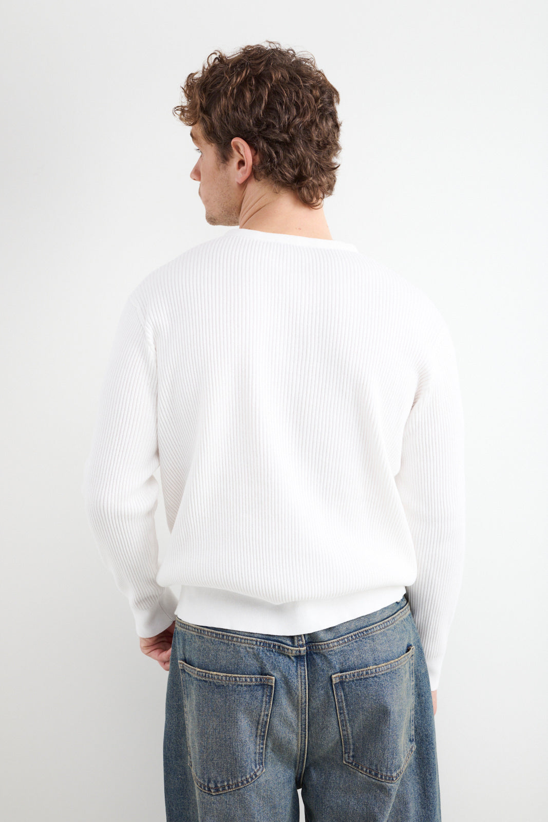 Long sleeve buttoned knit t-shirt