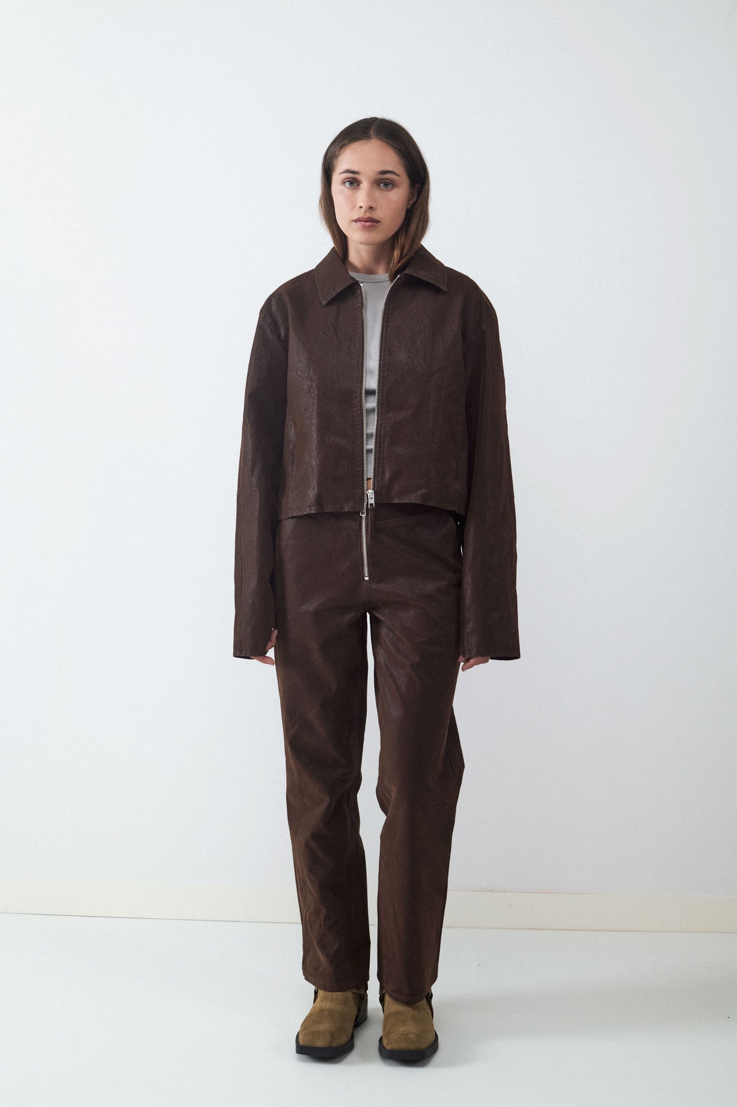 Chaqueta corta efecto desgastado