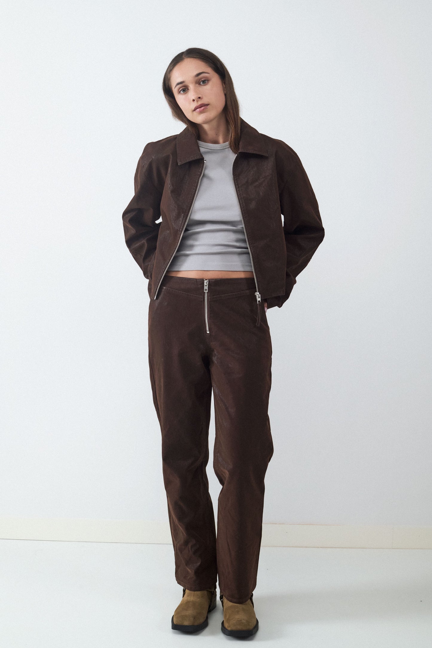 Chaqueta corta efecto desgastado