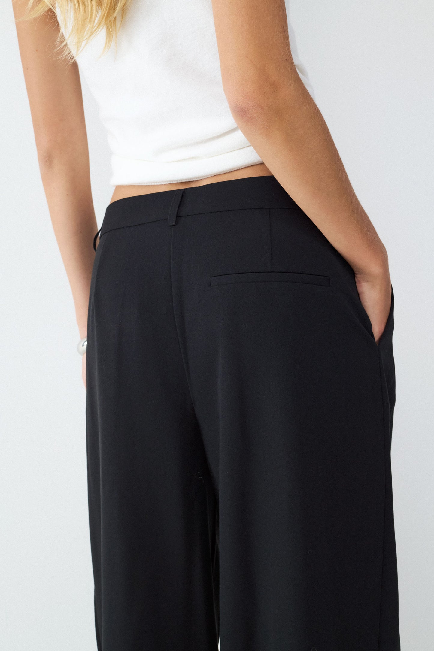 PANTALÓN TRAJE PLIEGUES