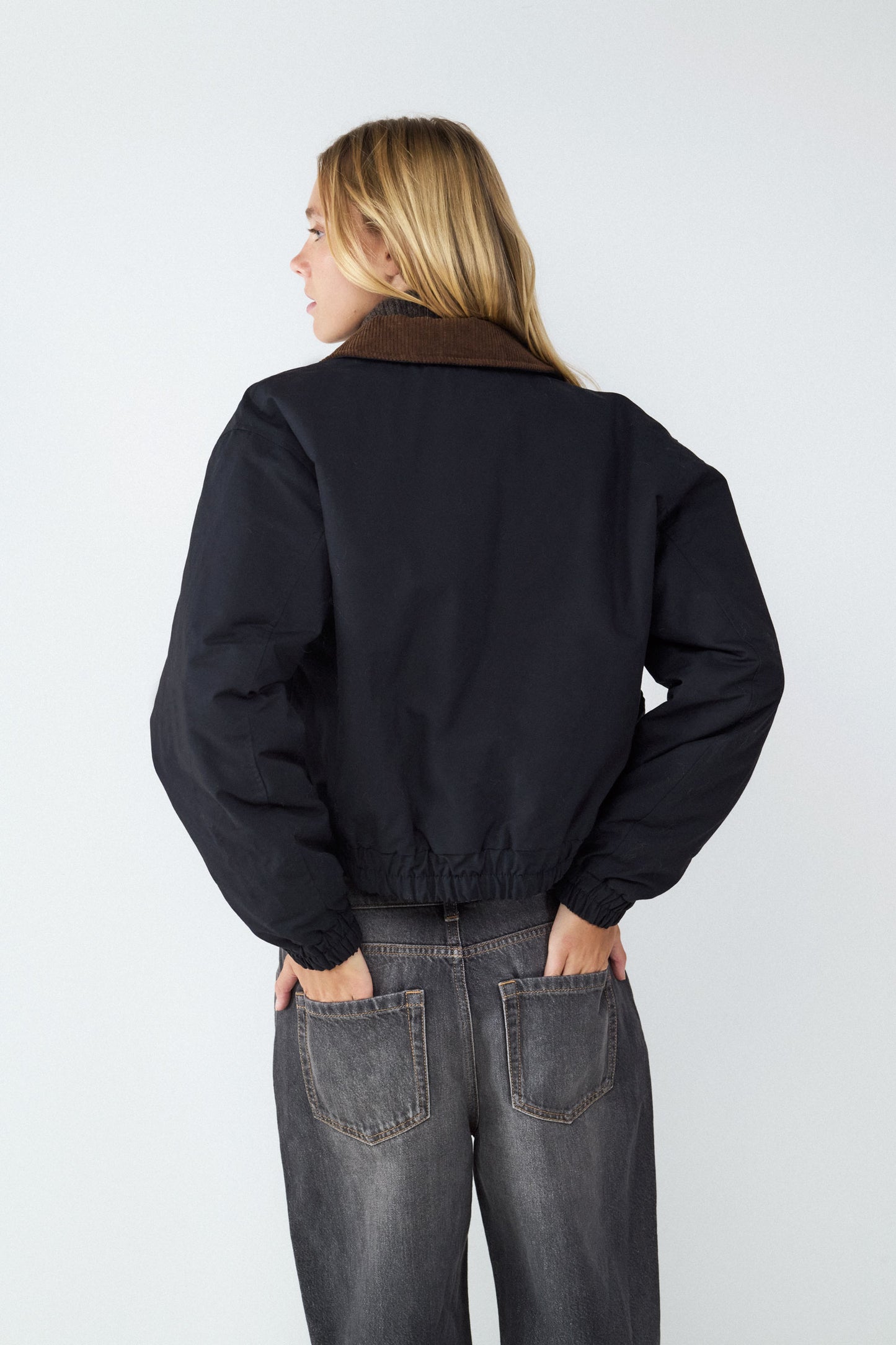 Chaqueta acolchada cuello pana