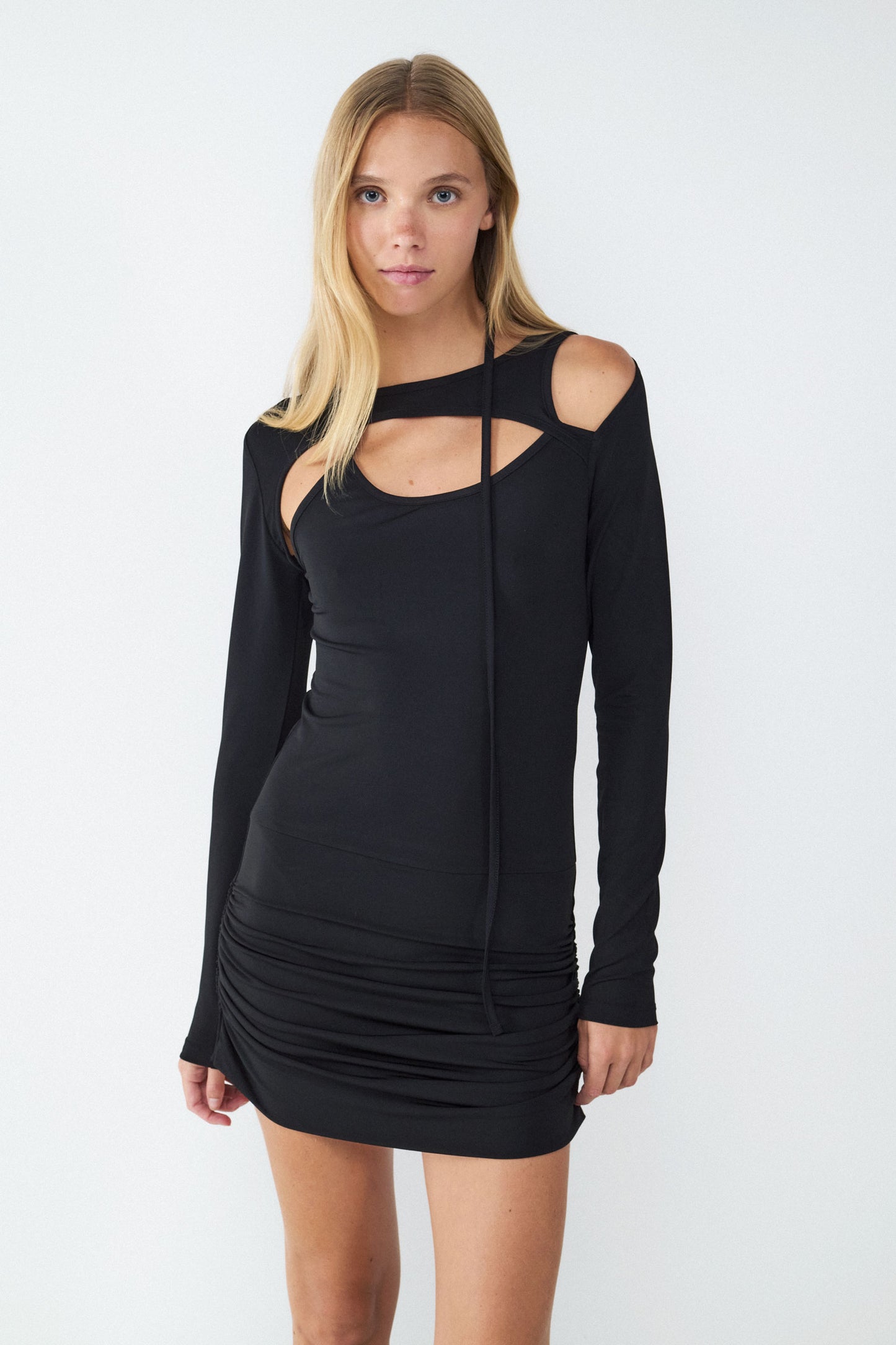 VESTIDO MINI CUT-OUT
