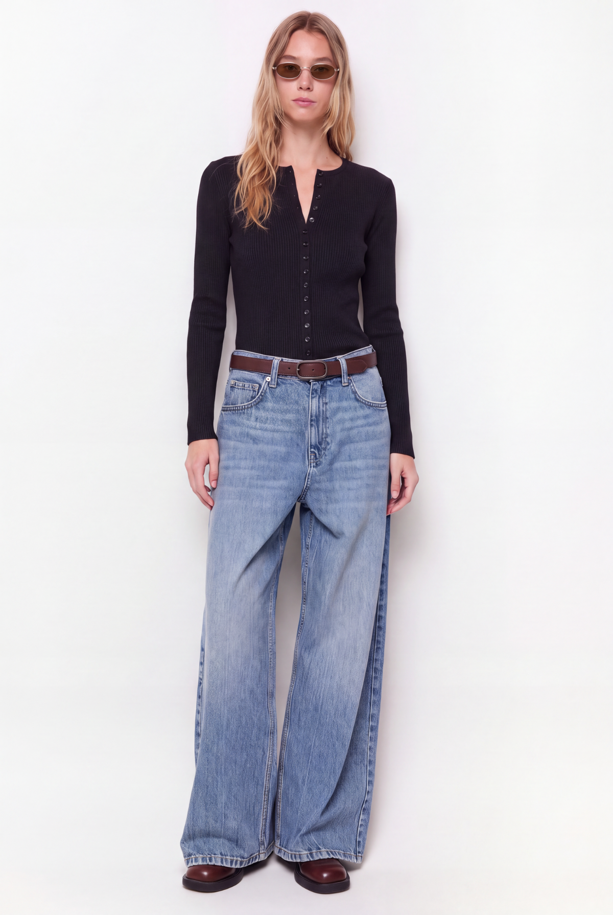 Loose baggy jeans