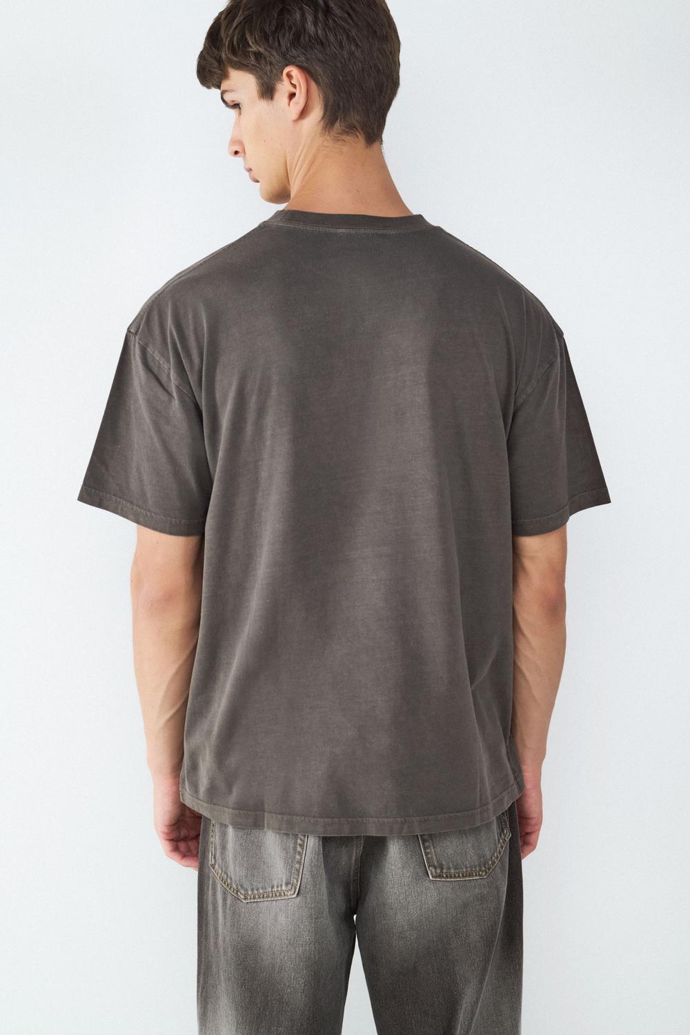 model_back_DVZX0KRE7yTVJq3JvwPoC44dXWx_preview.jpg