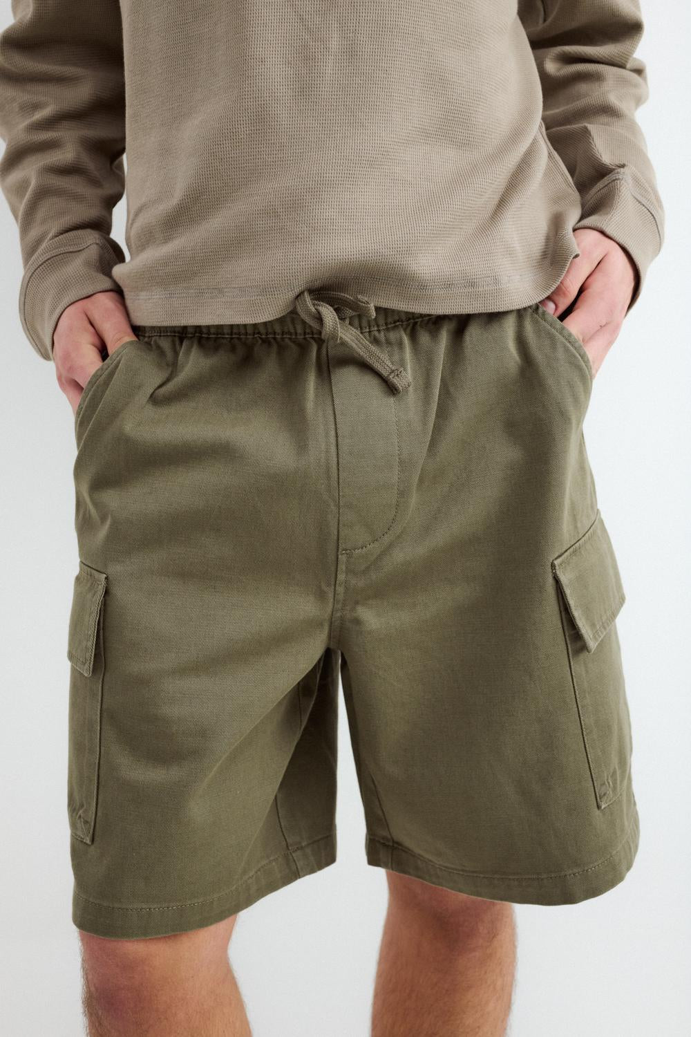 model_detail_EAEbQ9BW0yFV6ndlyEWJsNGBP365_preview.jpg
