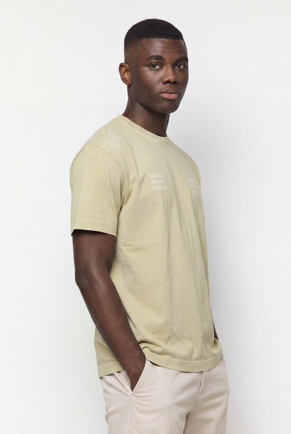 model_front_EXa6KoodYyTYzK7dBG3YfN0j456D_preview.jpg