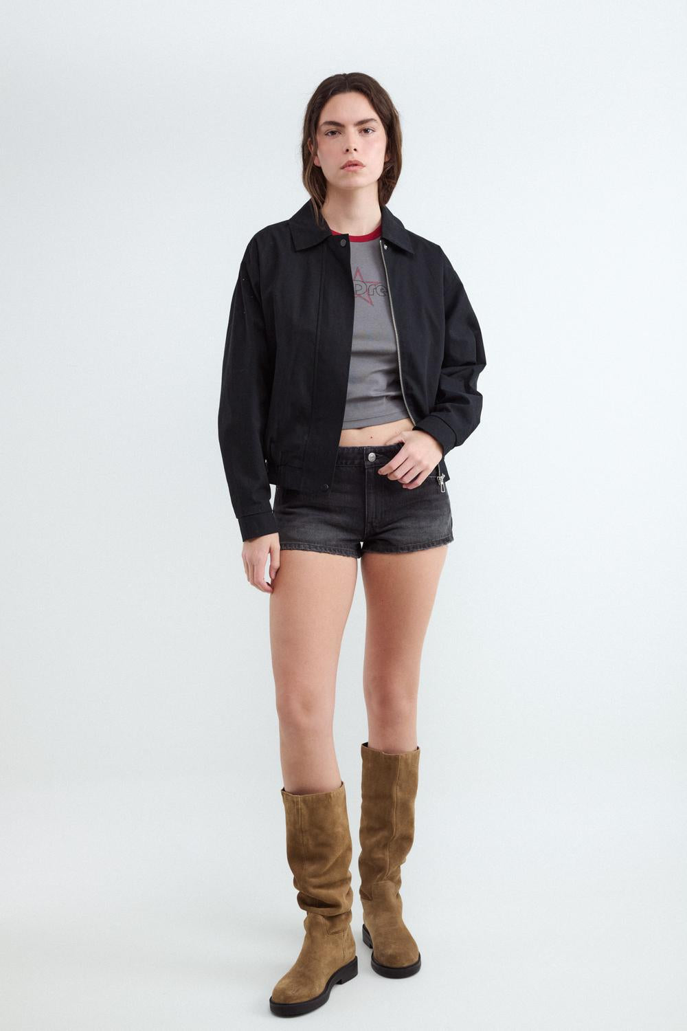 model_front_Ej0ykvxwKPUXd6zpeWkdhrqmkxA_preview.jpg