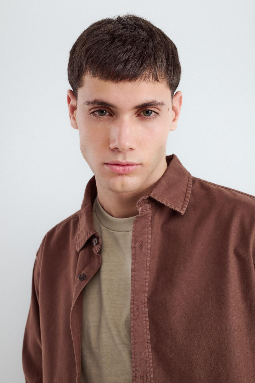 model_front full_KbdQEdWdA9snAYAggyXPCJ5K4Xqm_preview.jpg