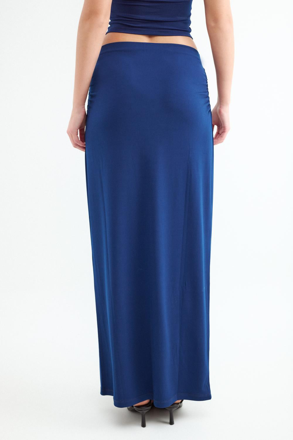 model_front full_KjoWZq0wxEfM1lBXGZ64SzZ1WXV_preview.jpg