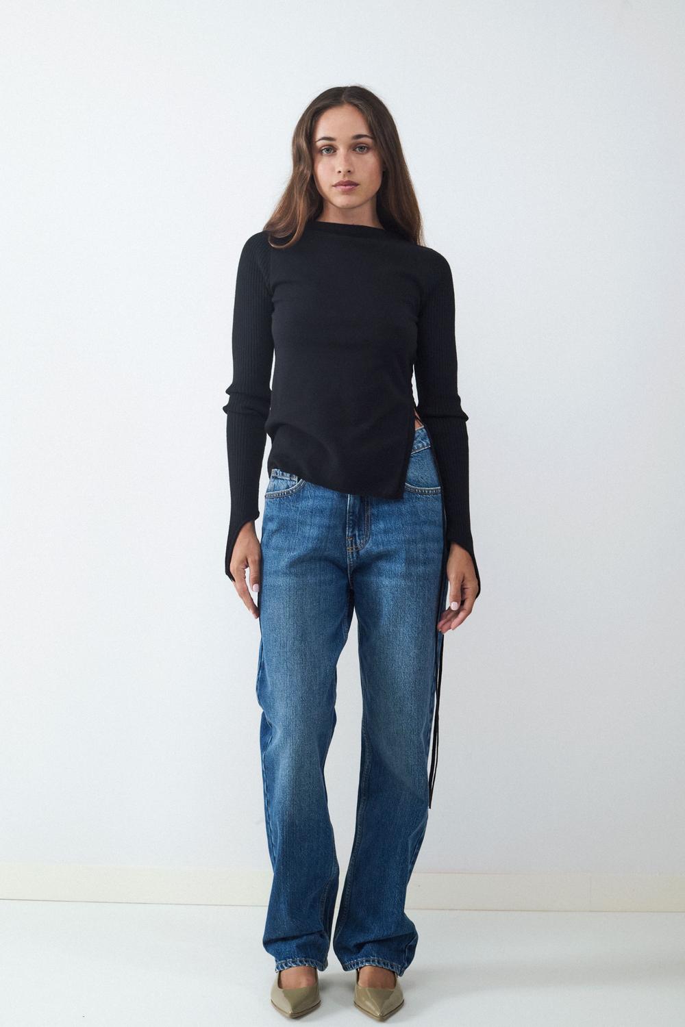 model_front full_MWvlqWe4A3TqggJeJw0Xu4JJrKVX_preview.jpg