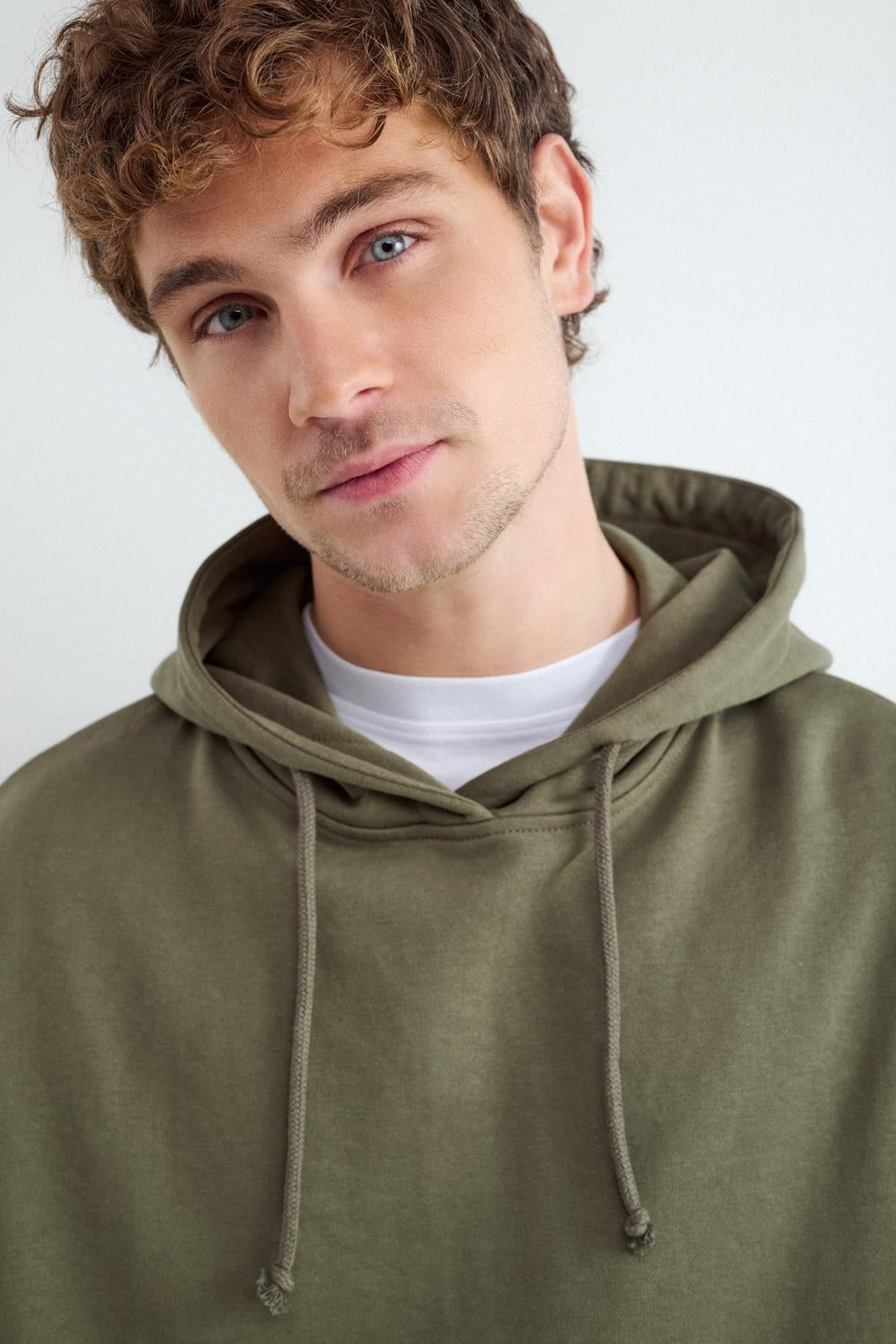 model_front_RA6M6Dw1RlhJKZRB9WJbCxGN95e_preview.jpg