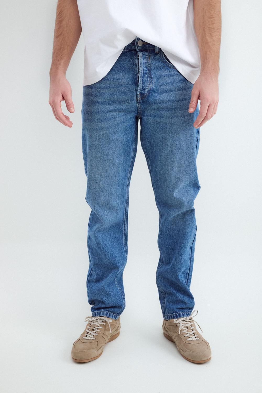 model_front full_RQaJz43p1Wf5w9wZpqxAsGo5QgQ_preview.jpg