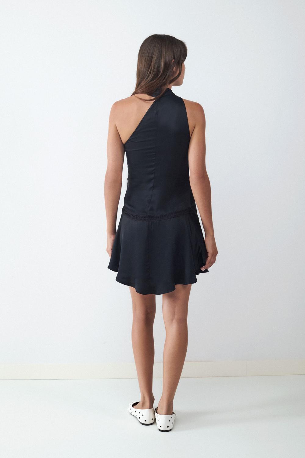 model_back_V34MlMAEE0uB7YmPZZewhw0Da5y_preview.jpg