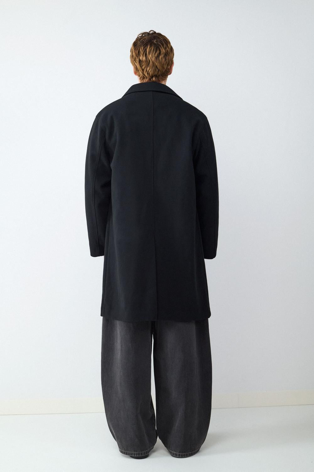 model_back_VoGpr9kz95uNBZ7vq9kyujvRKpxJ_preview.jpg
