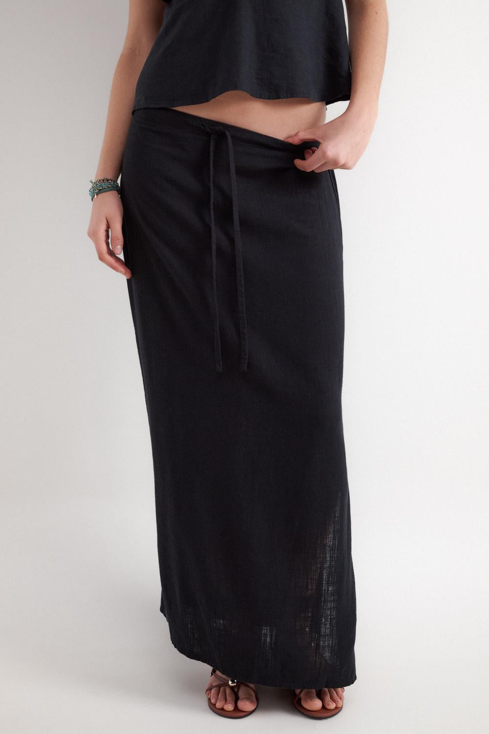 model_front full_Wvx3llx4aGspdYR5ymdntjr3en3r_preview.jpg