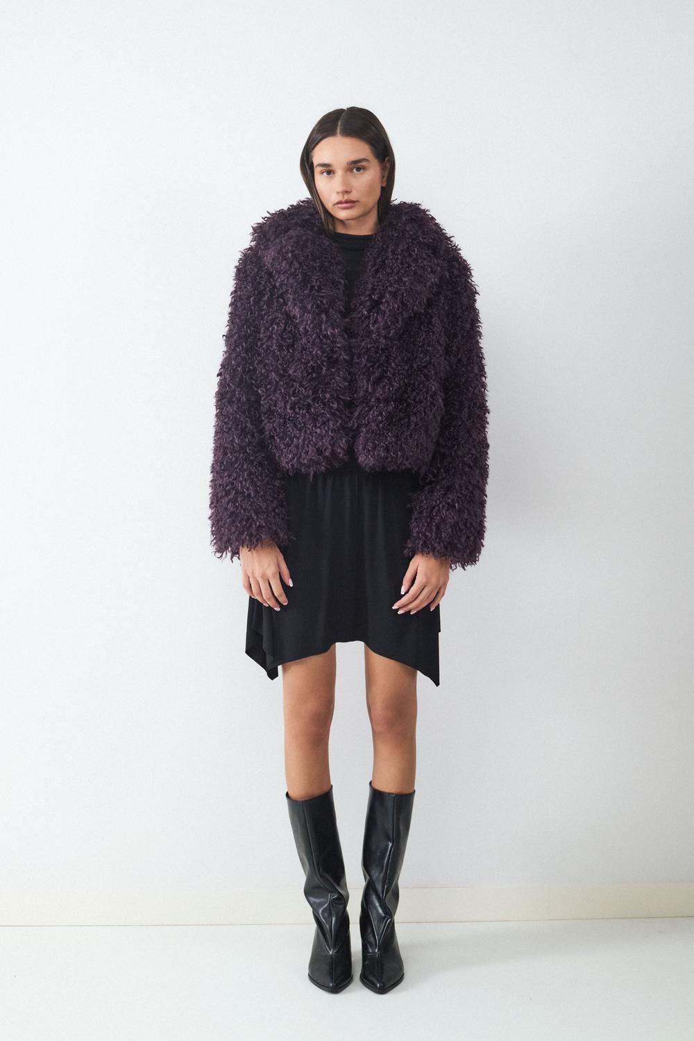 model_front full_Ypol3QGEpKc9o3RrMYoBFN7wG4zX_preview.jpg