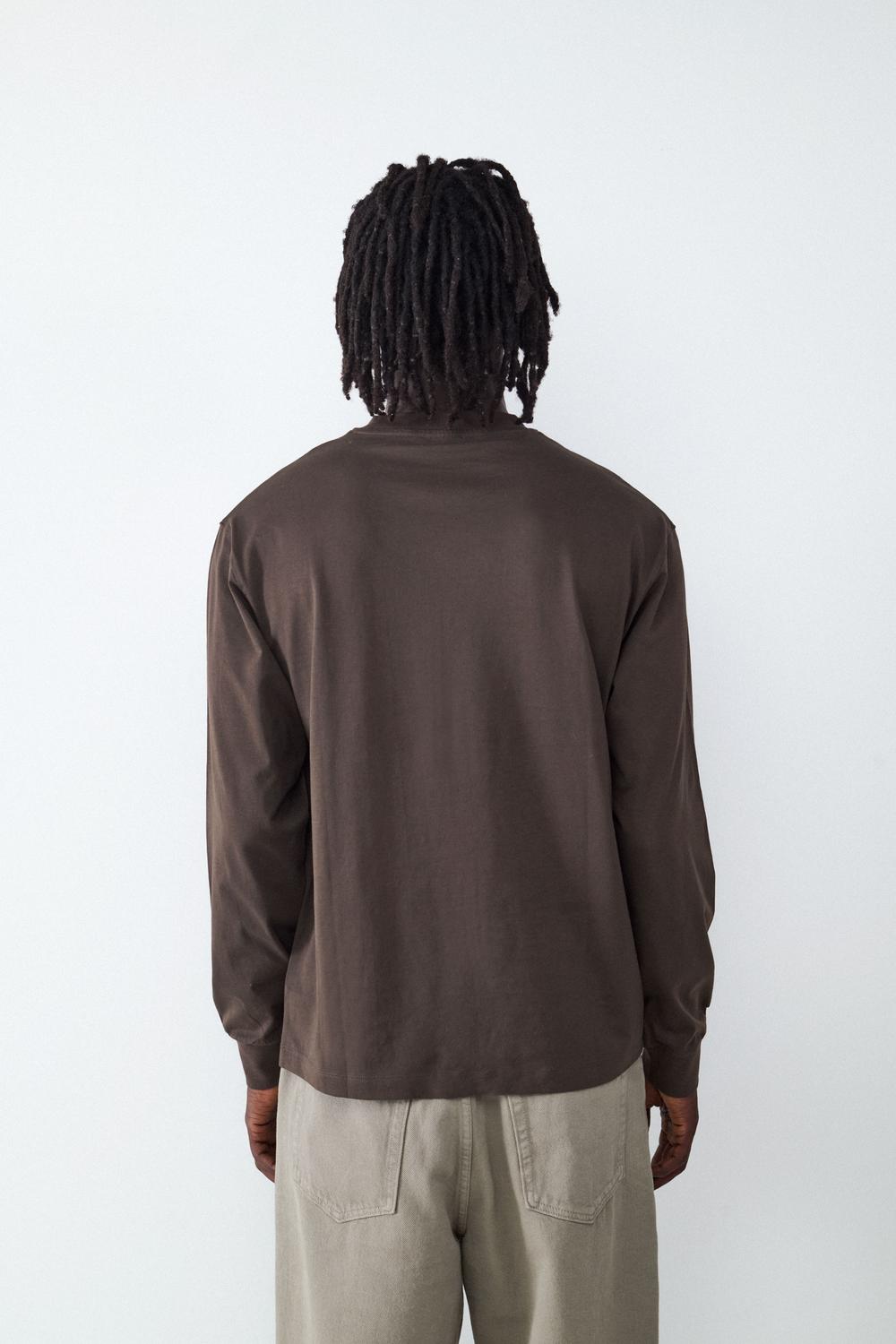 model_back_aPe6mrrxXYIdG4e1p0bmC5P0PyZn_preview.jpg
