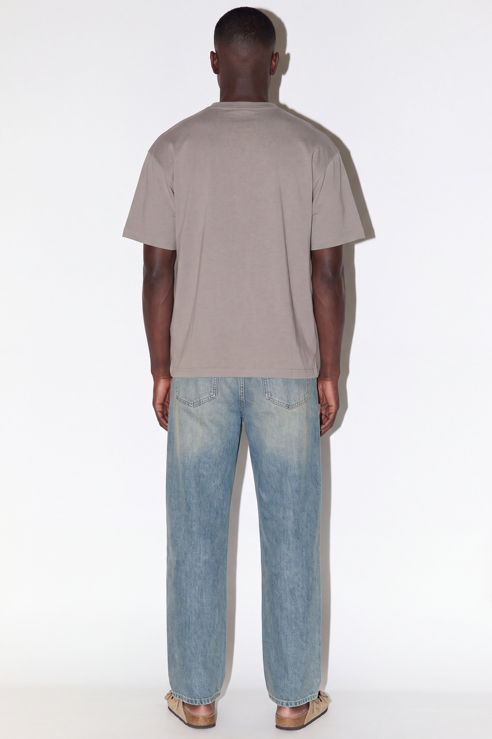 model_back_aqmGJdljNQtN5q6XQGN6U5P4N3Ke_preview.png