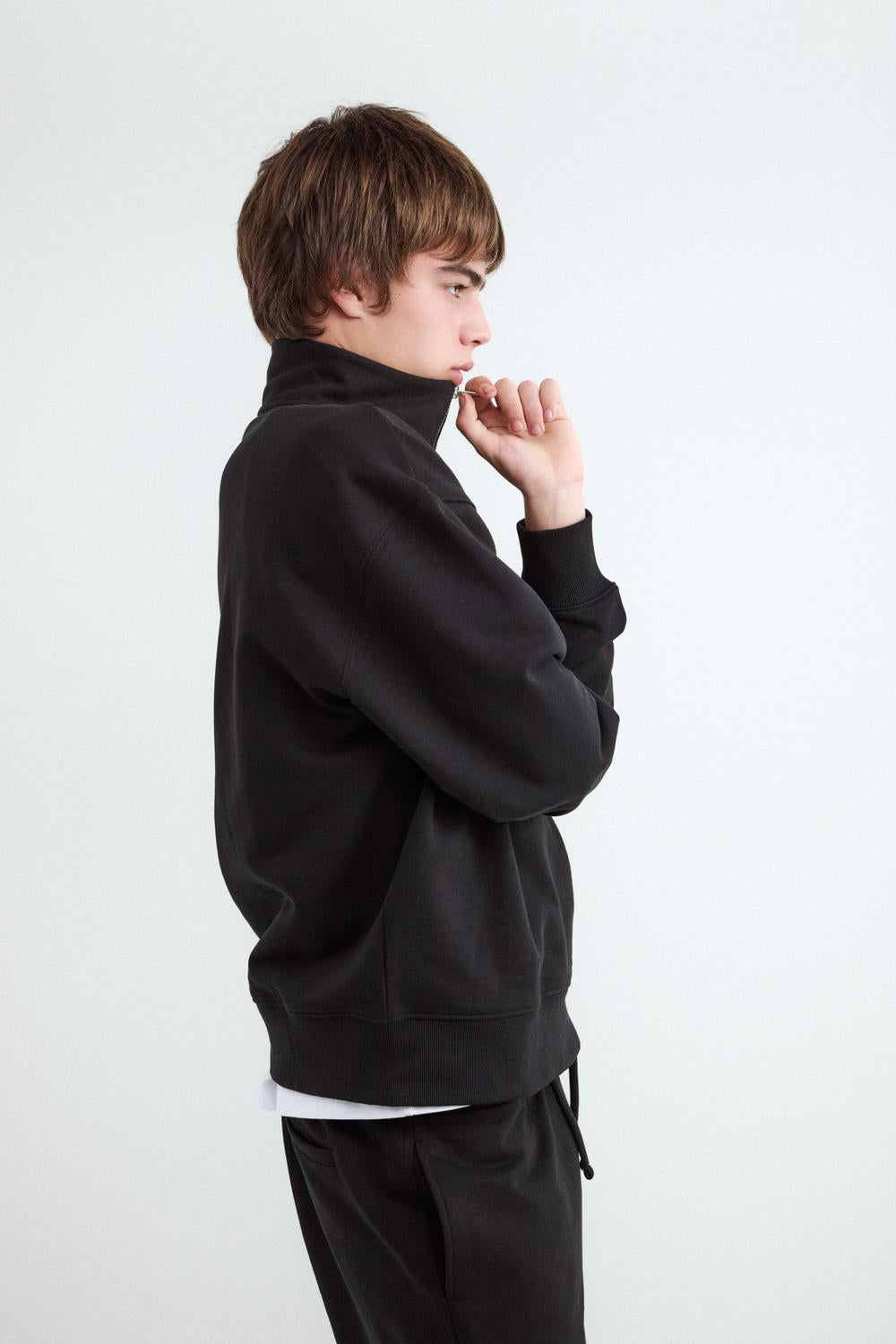 model_back_exy1vwzD4vcrYJwokYrrCNGDK7k_preview.jpg
