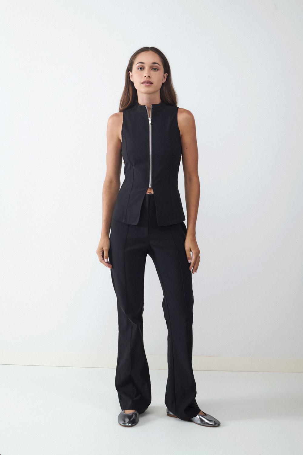 model_front full_lkr3xPozxYfXoQYPXMbAHeQ4qnb_preview.jpg