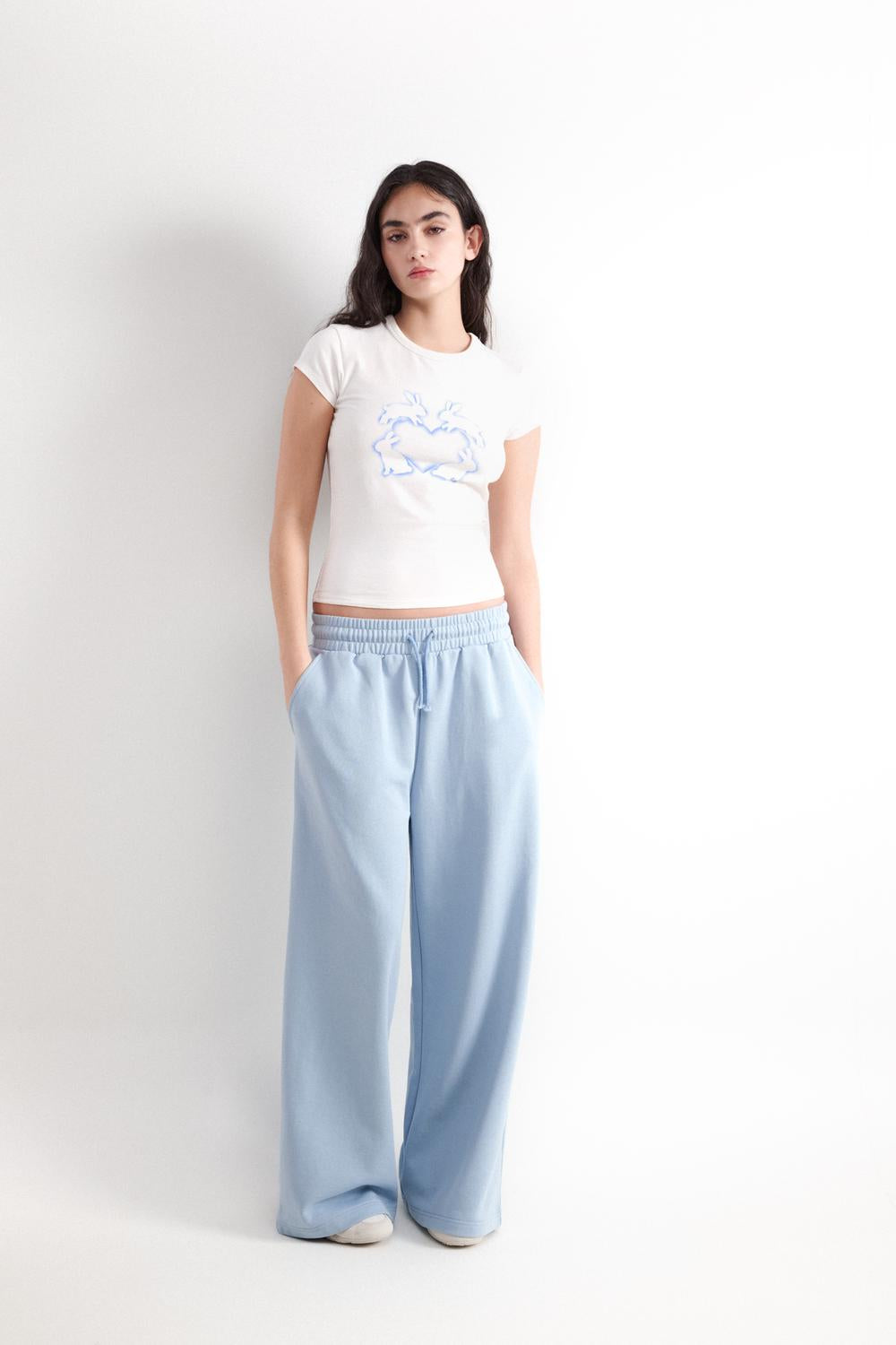 model_front_mQGmRGVVWzf07xVWmAV1seEYXdG_preview.jpg