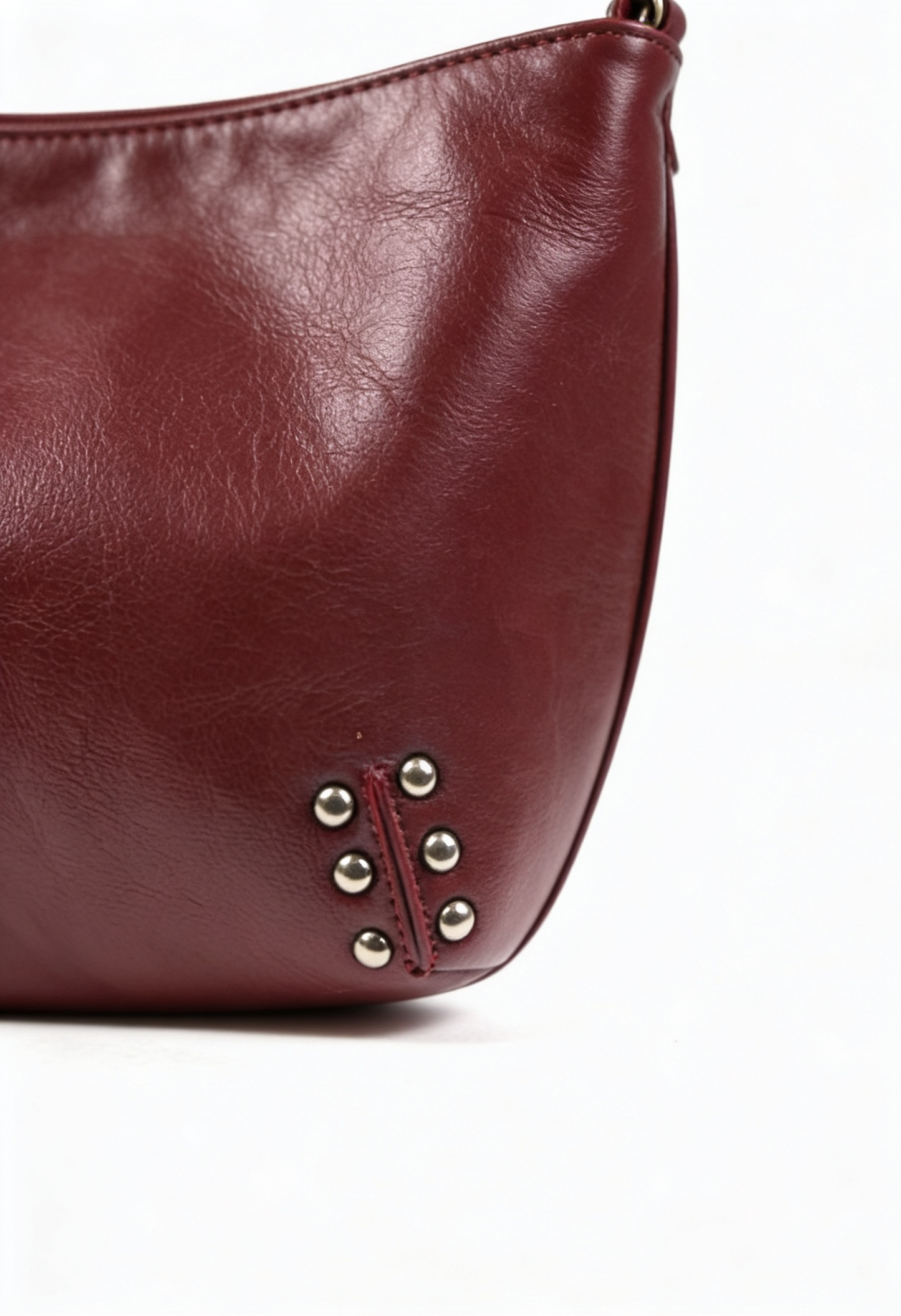 Bolso hombro tachas
