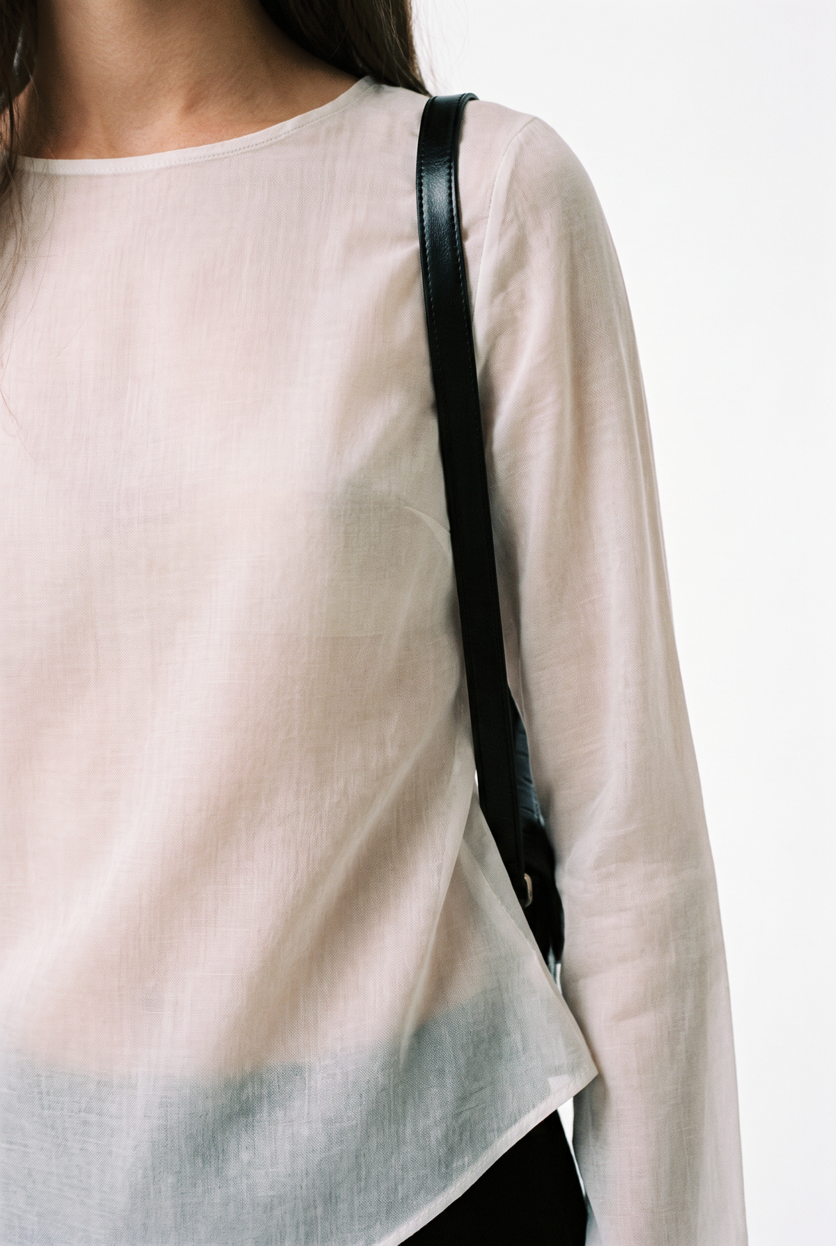 Blusa bajo asimétrico