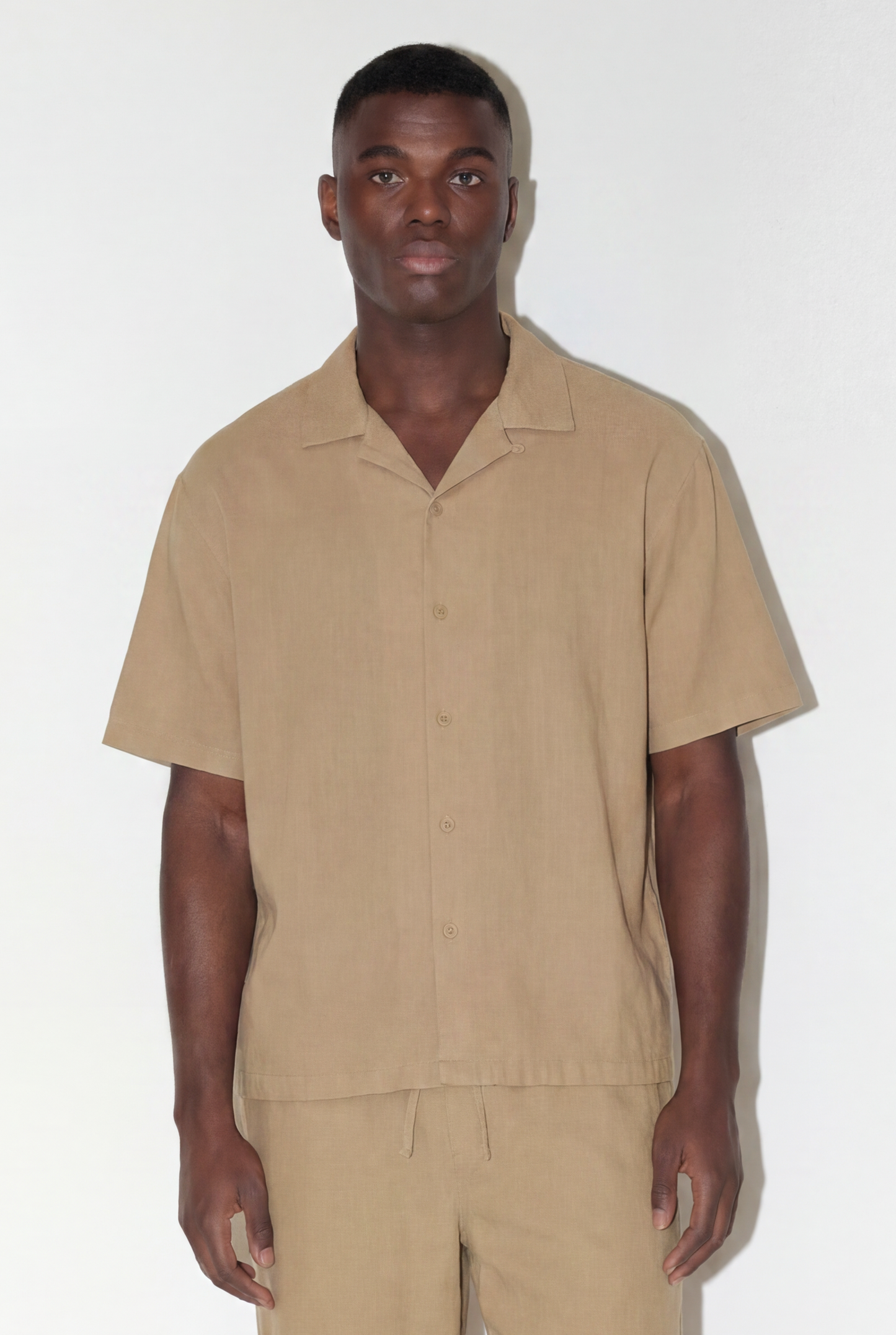 Relaxed fit short sleeve shirt