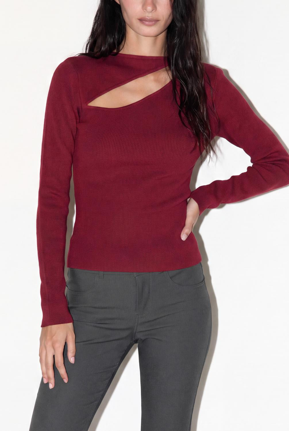 model_front full_nmWB6Rrn0Kh0GBv3ymJNTdAVvp6_preview.jpg