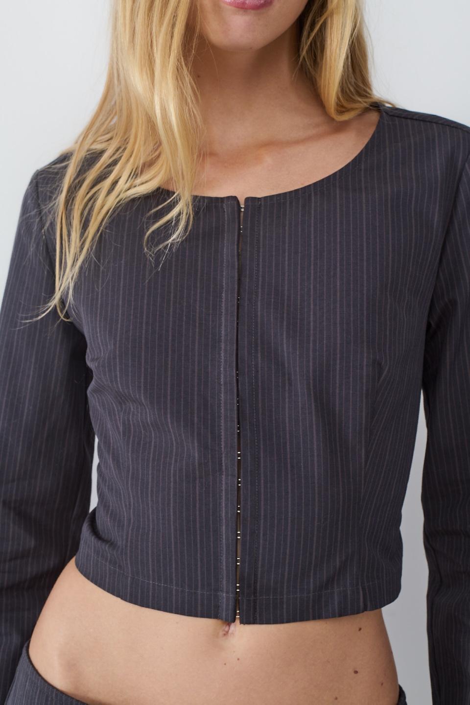 CHAQUETAS RAYAS ENTALLADA