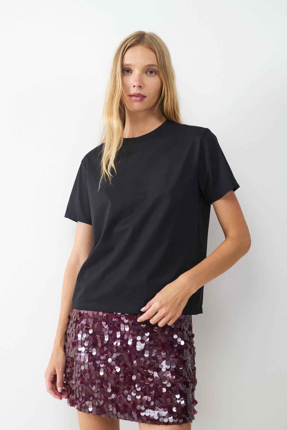 model_front full_rW0NBwYpMpHMYMBg5vrZuKrxnbz_preview.jpg