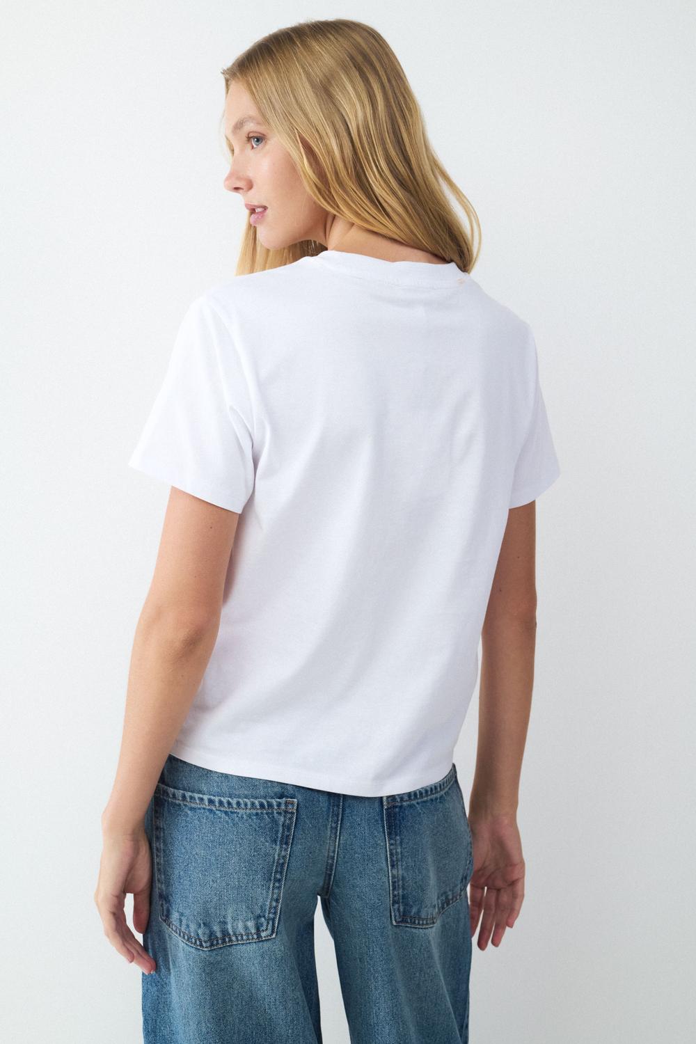 model_back_rpNNJx1QJ7tPnNoqy6ZosdeNJvP_preview.jpg