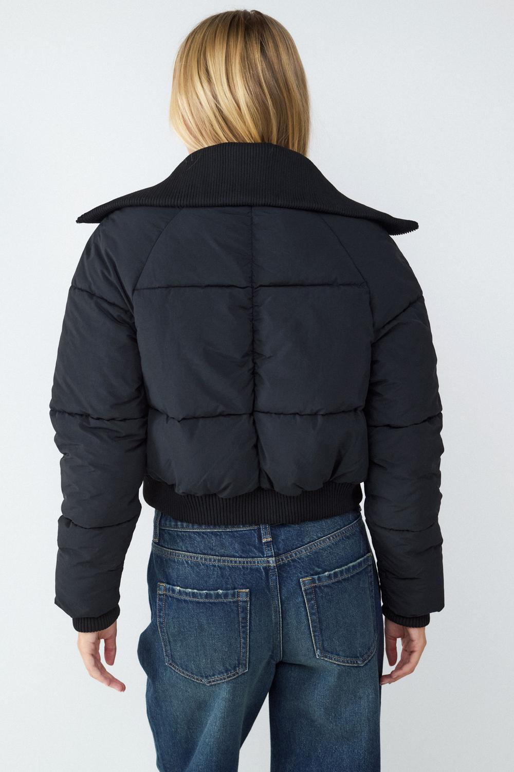 model_back_rqDmRedRJeS6am6d6RvDUlnxqaB_preview.jpg
