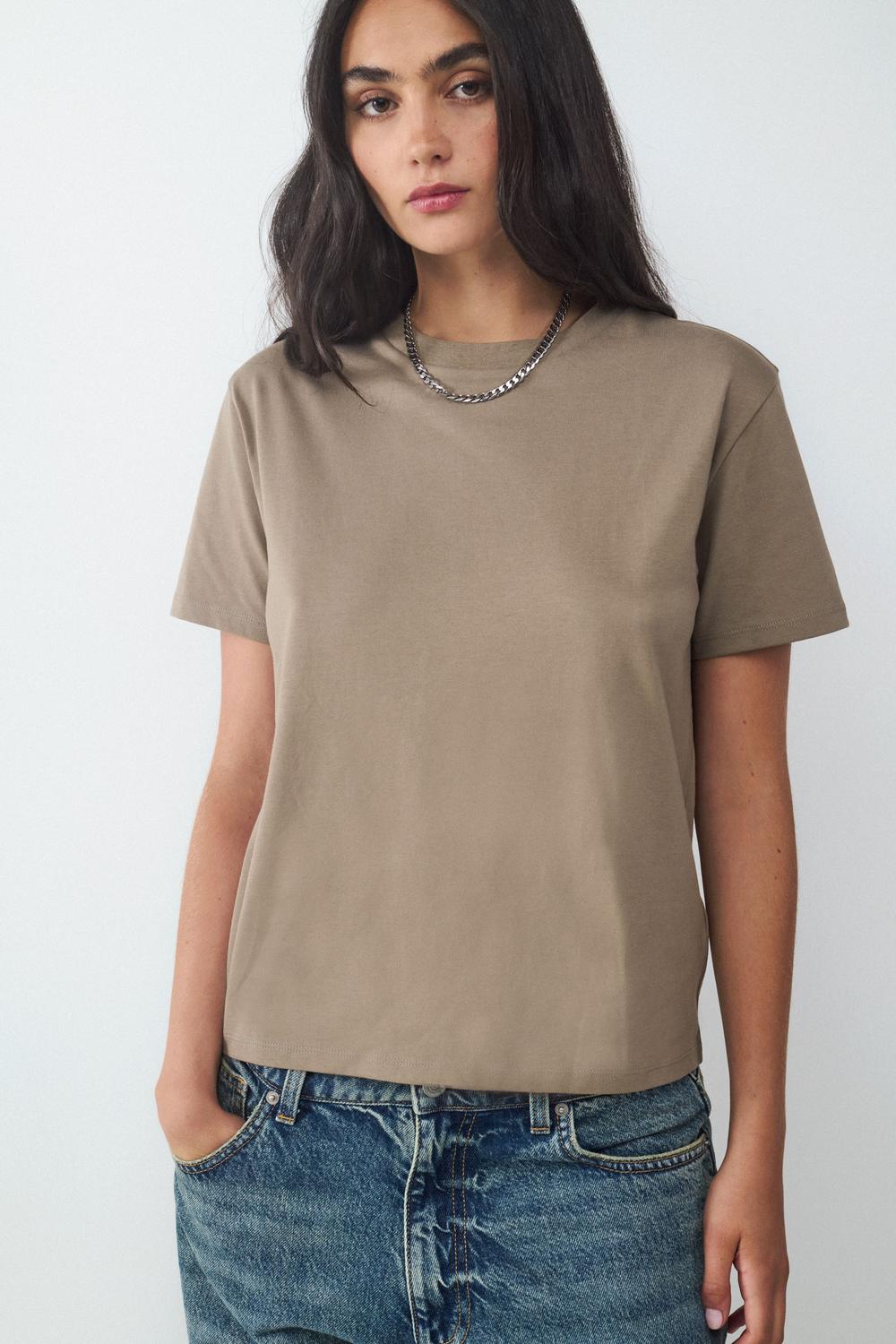 model_front_wnoqvEexRdsGJvvoX0Abup6pveA_preview.jpg