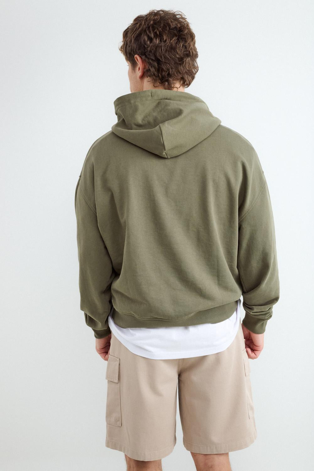 model_back_y3XBdlz43YiqqnrM1boxTPplkPp5_preview.jpg
