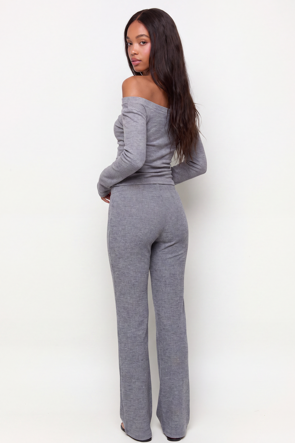 model_back_zg0aKwxXBYfnxPwmAvGJfweBylp_preview.png