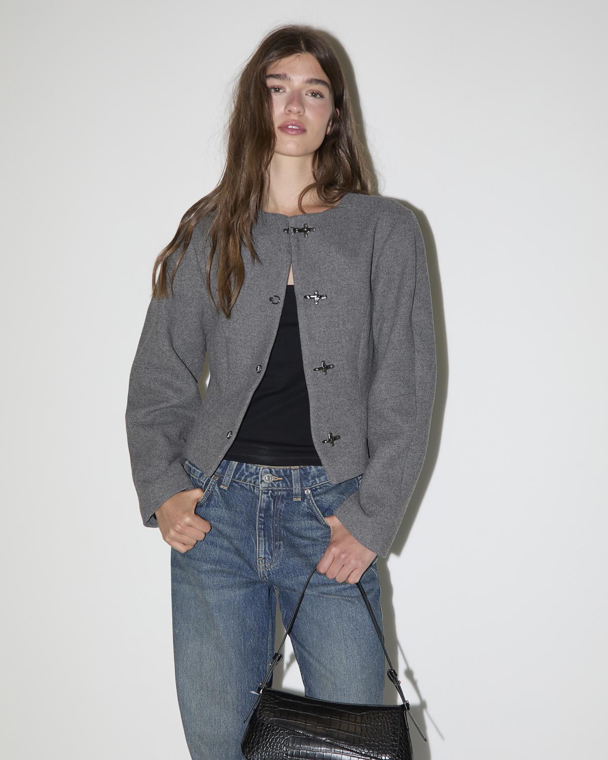 model_front_175wGKWndVCgrKAyqBn0s3PEXQw_preview.jpg