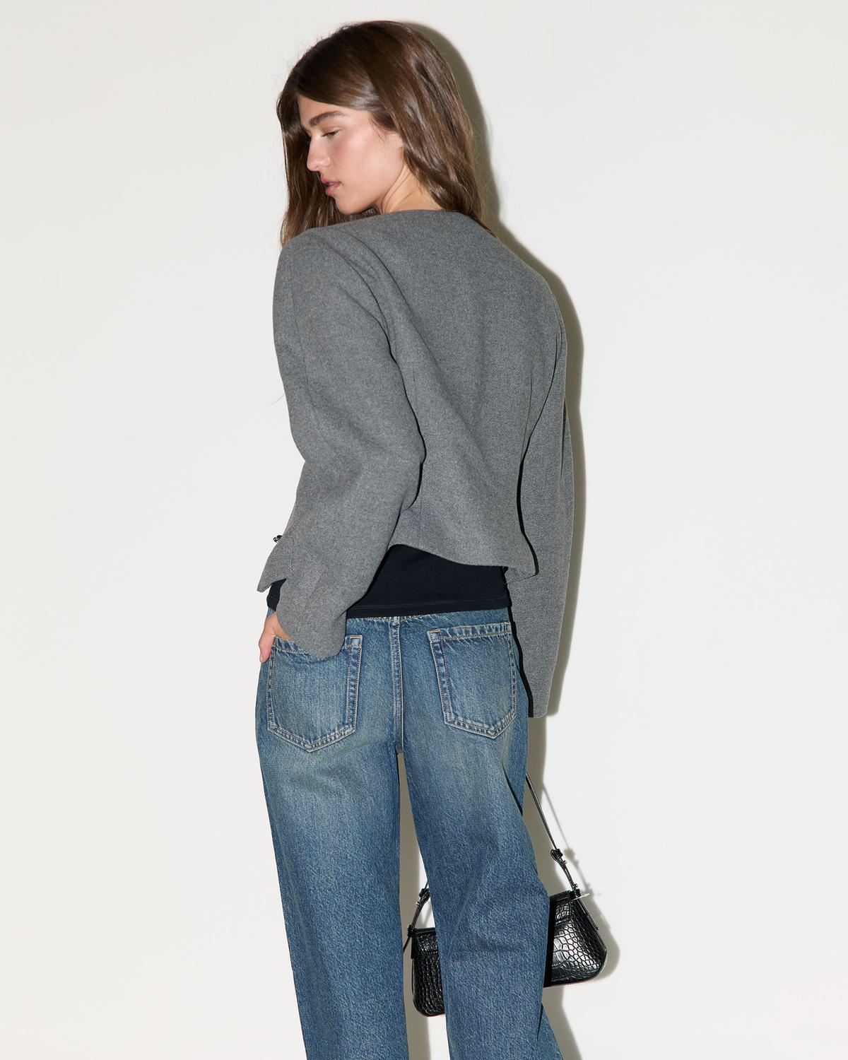 model_back_1MVGrNjmPmujvgvJevv3C5jaxpX_preview.jpg