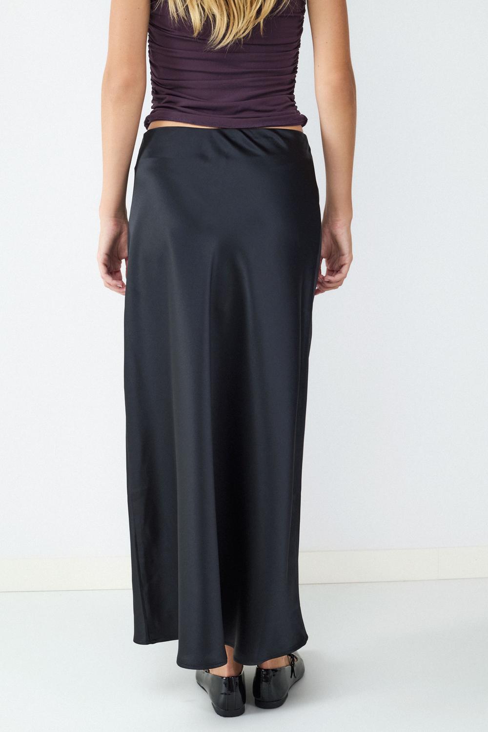 model_back_1wVdMoRXmzhdRkjy0e77uWvPGdVP_preview.jpg