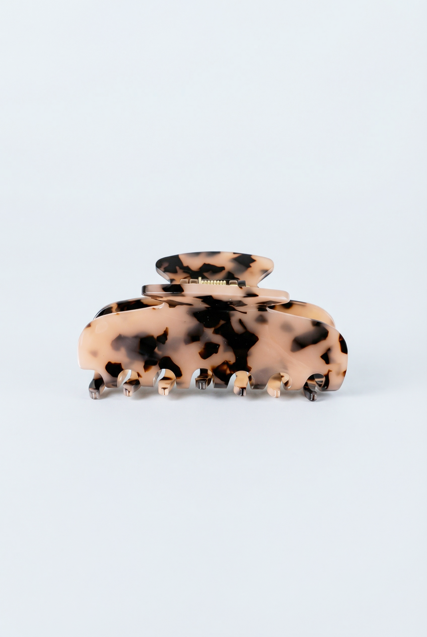 Pearly hair clip