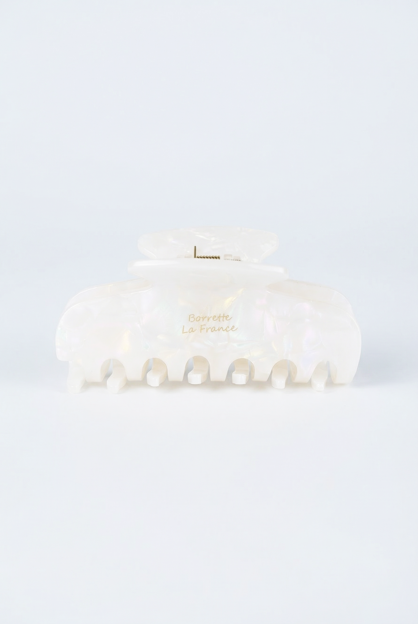 PEARLESCENT EFFECT HAIR CLIP