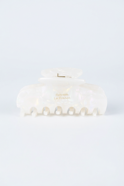 PEARLESCENT EFFECT HAIR CLIP