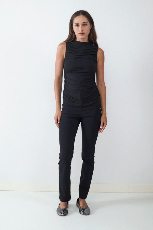 model_front full_3PRRMeQEaRhNZGZQRKKVf0rQwjR_preview.jpg