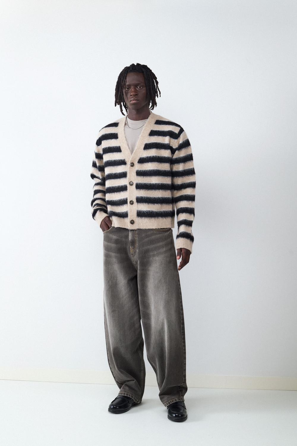 model_front full_47pNewB6KRs4momldDAbcZ3e1zQ_preview.jpg