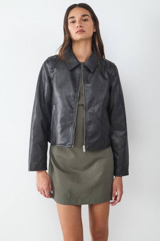 Cazadora efecto cuero